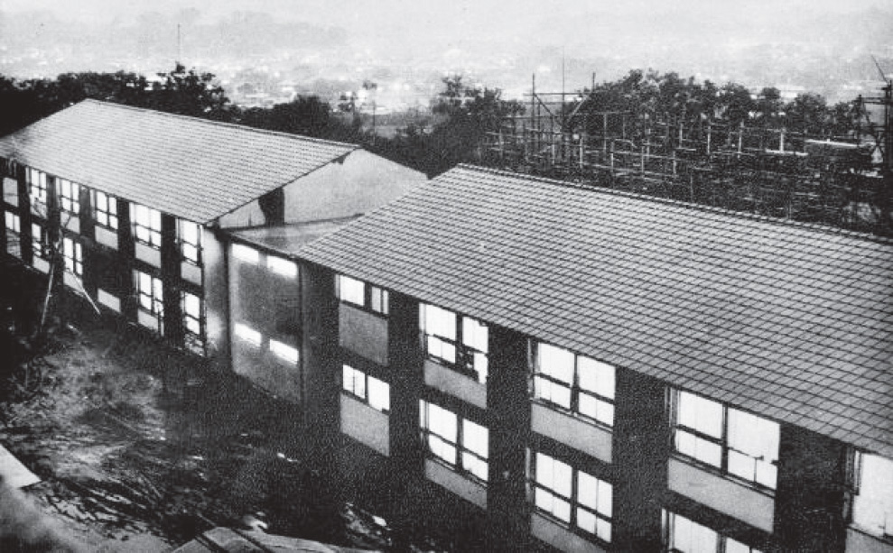 （29回生卒業アルバムから）