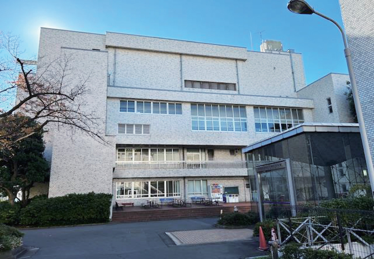 写真4：図書館棟