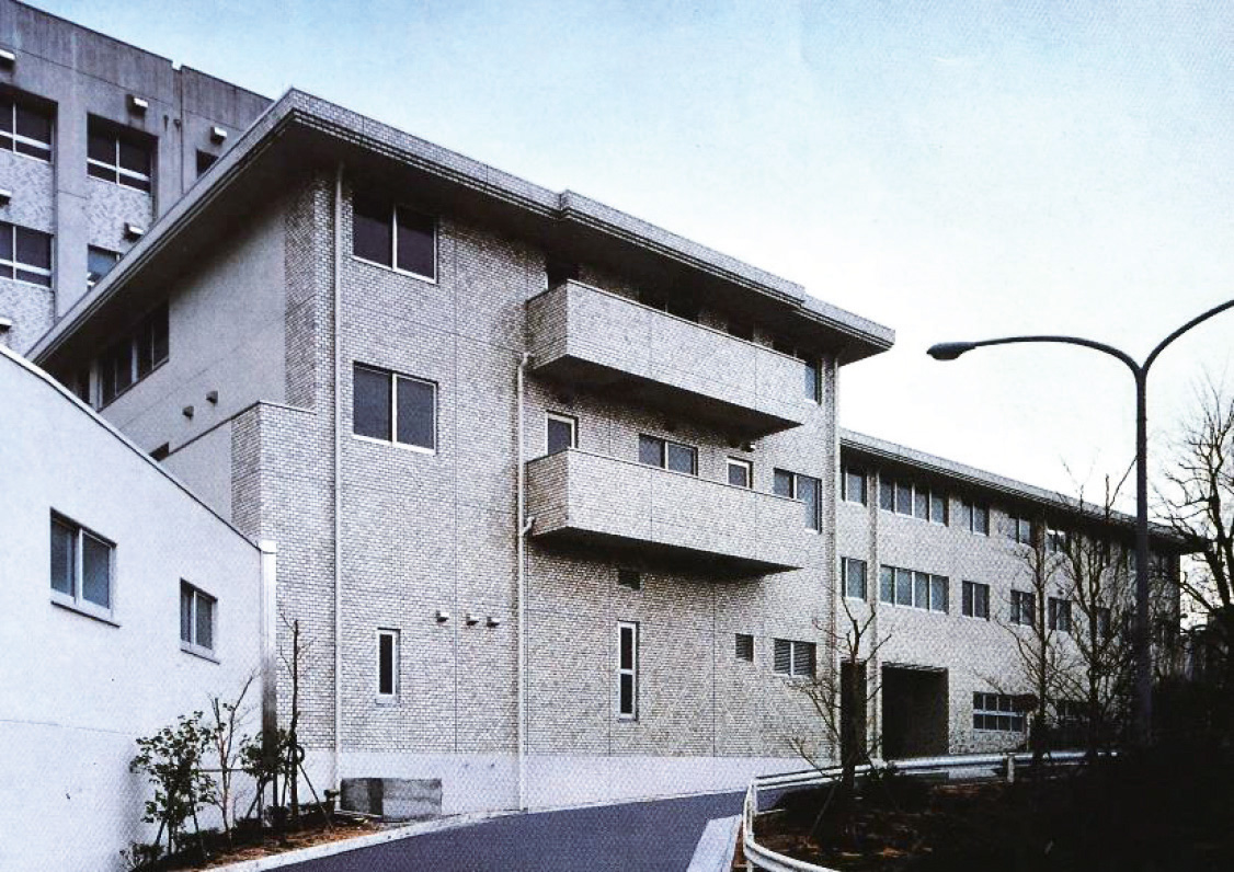 放射線研究棟（竣工1991年10月）